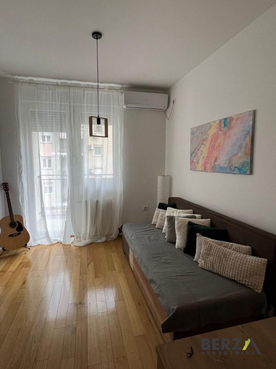 izdavanje - NOVI SAD - NOVA DETELINARA - 9100658
