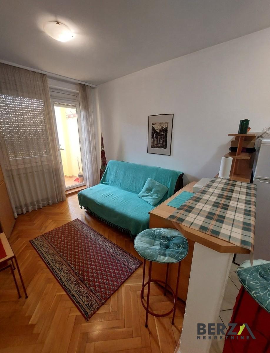 izdavanje - NOVI SAD - ADAMOVIĆEVO NASELJE - 9100773
