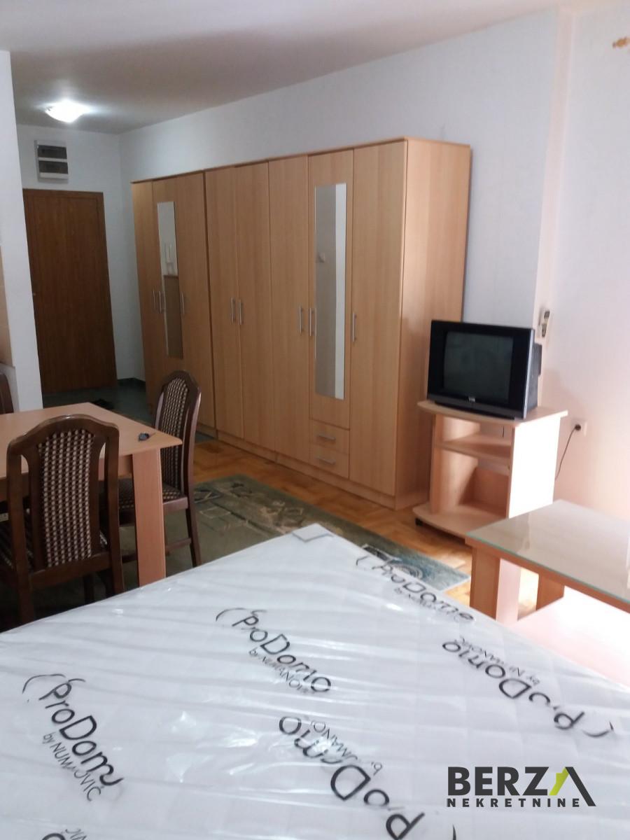 izdavanje - NOVI SAD - BULEVAR EVROPE - 9101223