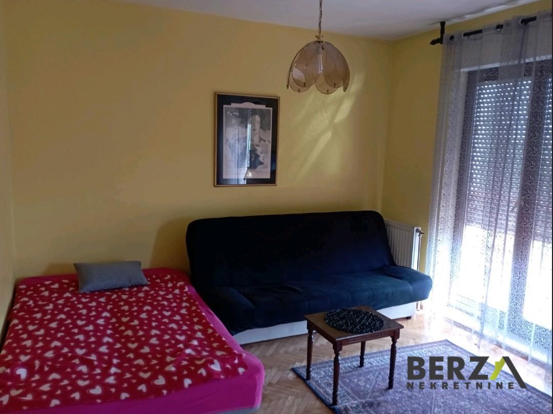 izdavanje - NOVI SAD - CENTAR - 9102065