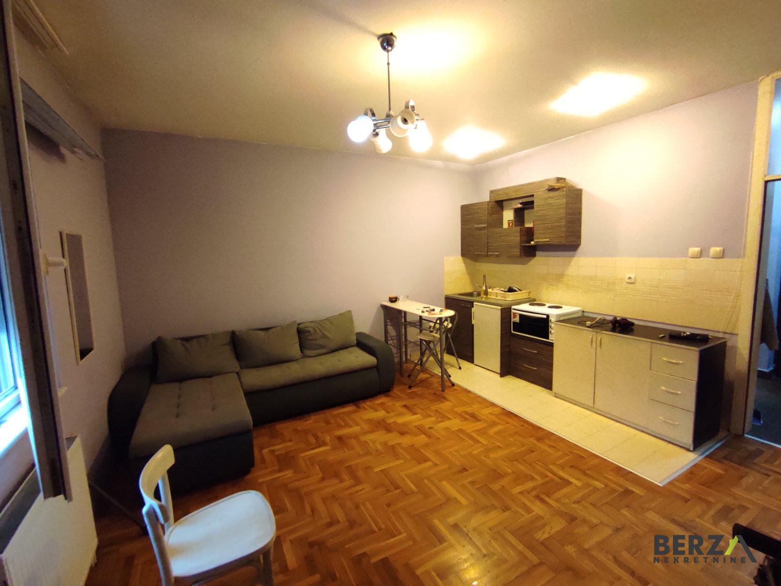 izdavanje - NOVI SAD - SAJAM - 9102952