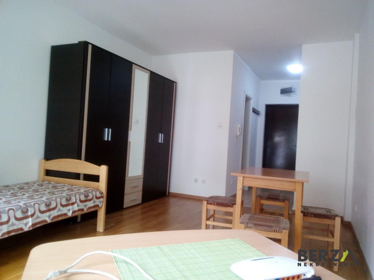 izdavanje - NOVI SAD - DETELINARA - 9103129