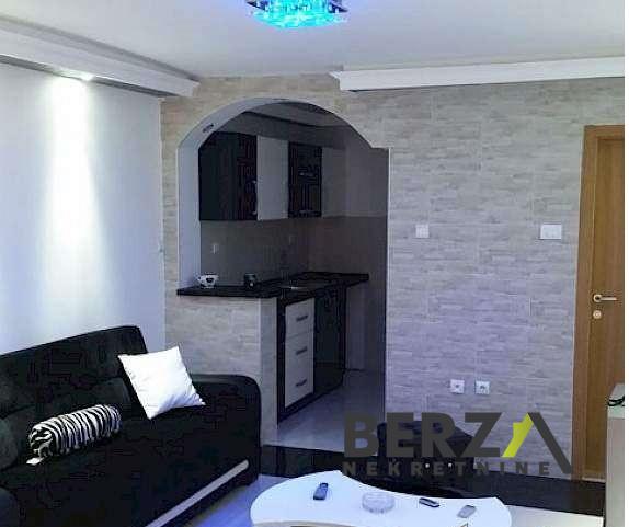 izdavanje - PETROVARADIN - PETROVARADIN - 9104104