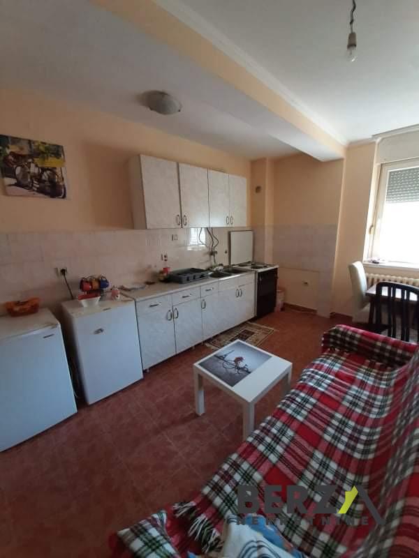 izdavanje - NOVI SAD - BULEVAR - 9104484