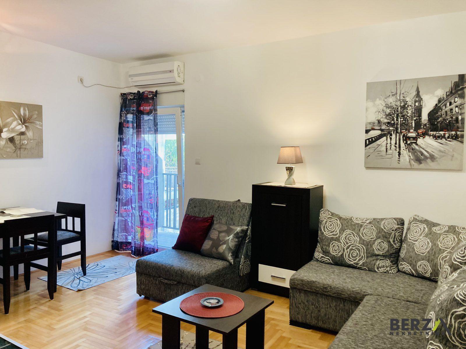 izdavanje - NOVI SAD - BULEVAR - 9105035