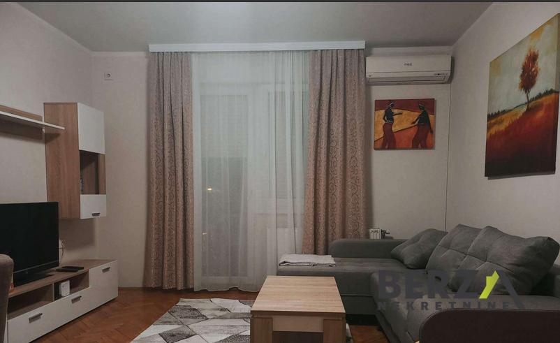 izdavanje - NOVI SAD - BULEVAR - 9105127