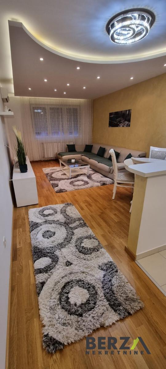 izdavanje - NOVI SAD - KEJ - 9106223