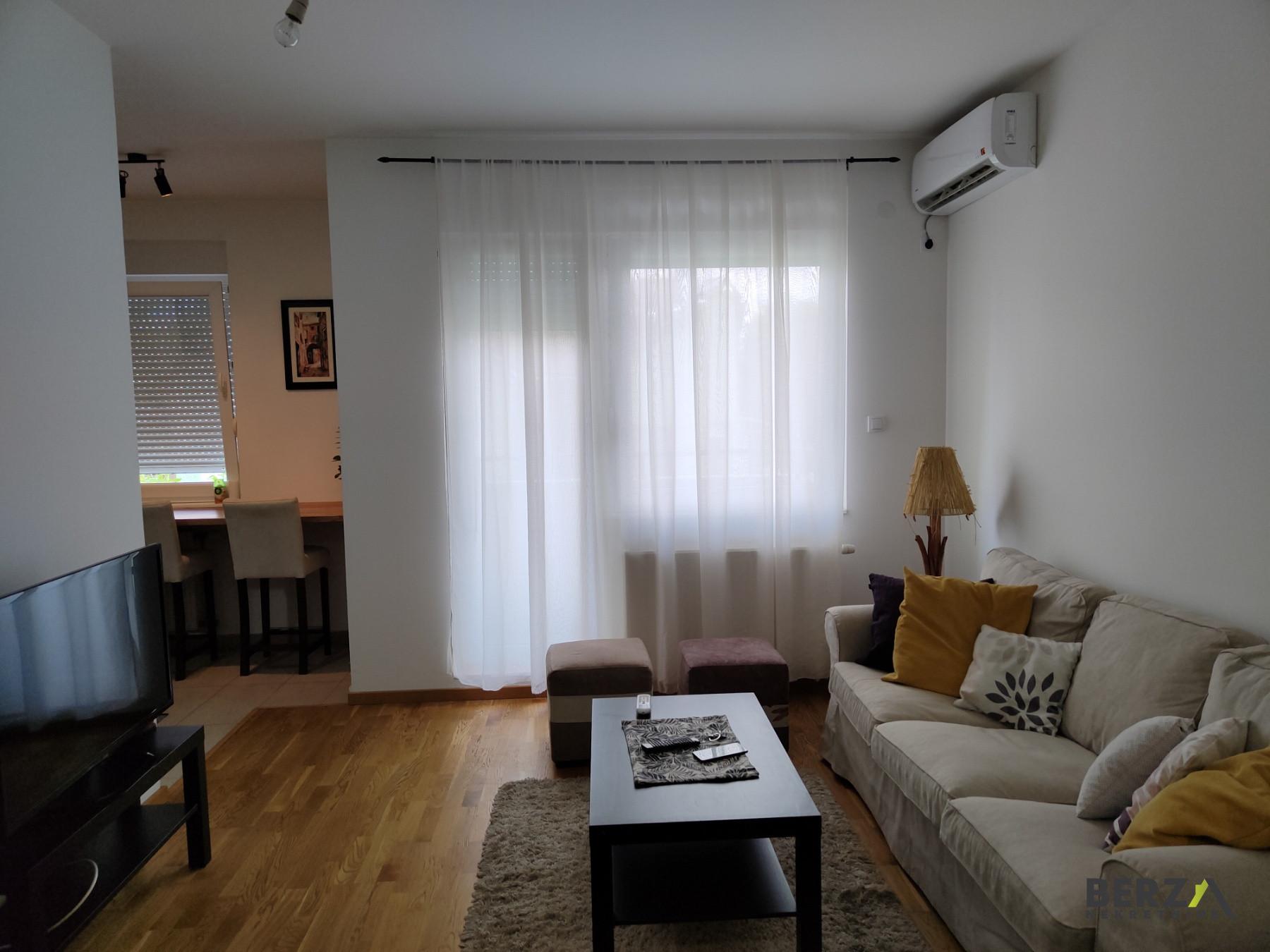izdavanje - NOVI SAD - TELEP - 9106882
