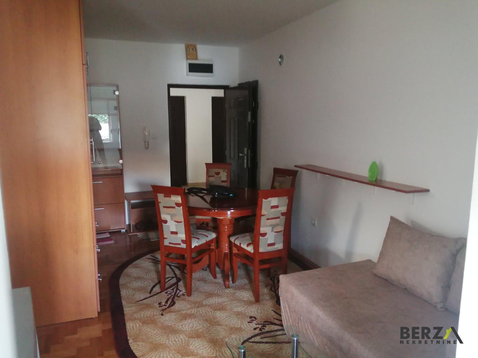 izdavanje - NOVI SAD - TELEP - 9106936