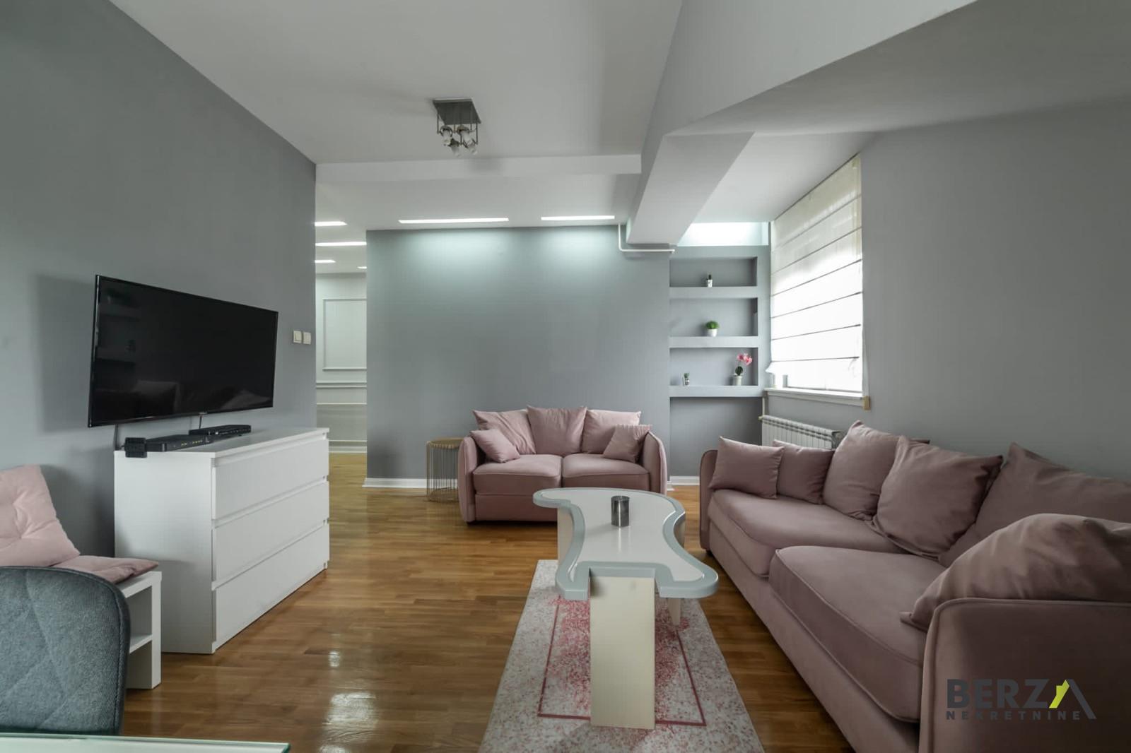 izdavanje - NOVI SAD - CENTAR - 9107099