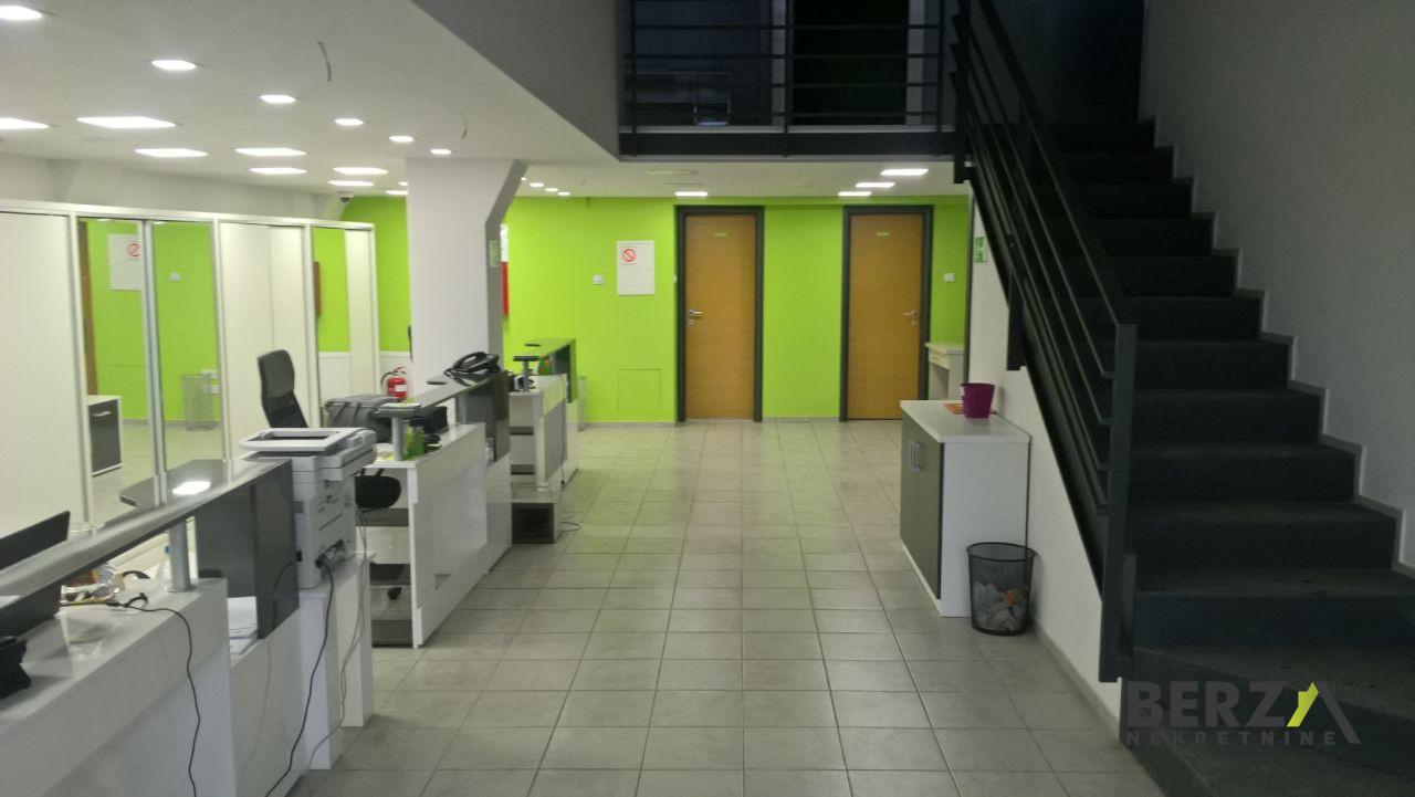 izdavanje - NOVI SAD - SALAJKA - 9107211