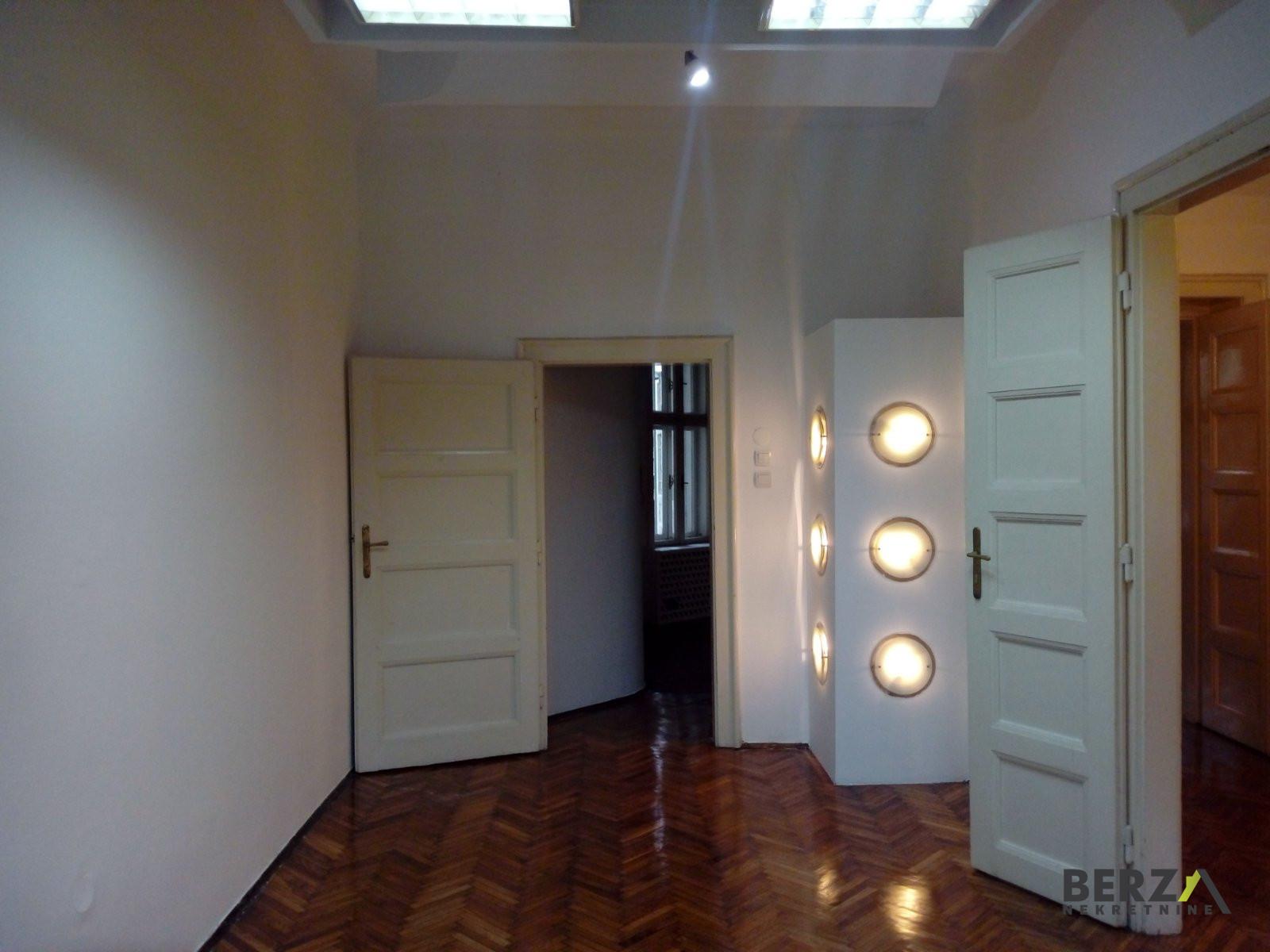 izdavanje - NOVI SAD - CENTAR - 9107435