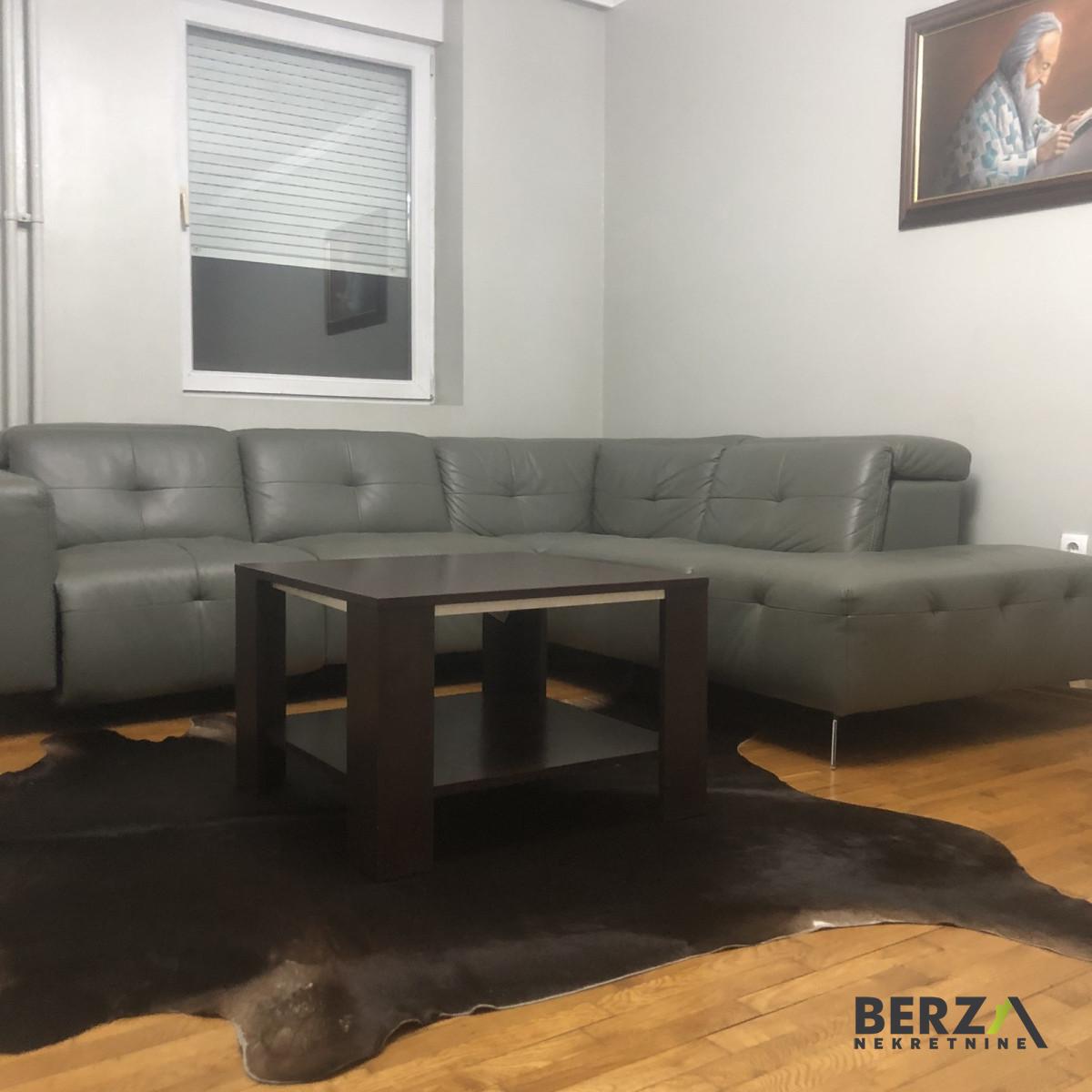 izdavanje - NOVI SAD - BULEVAR - 9107662