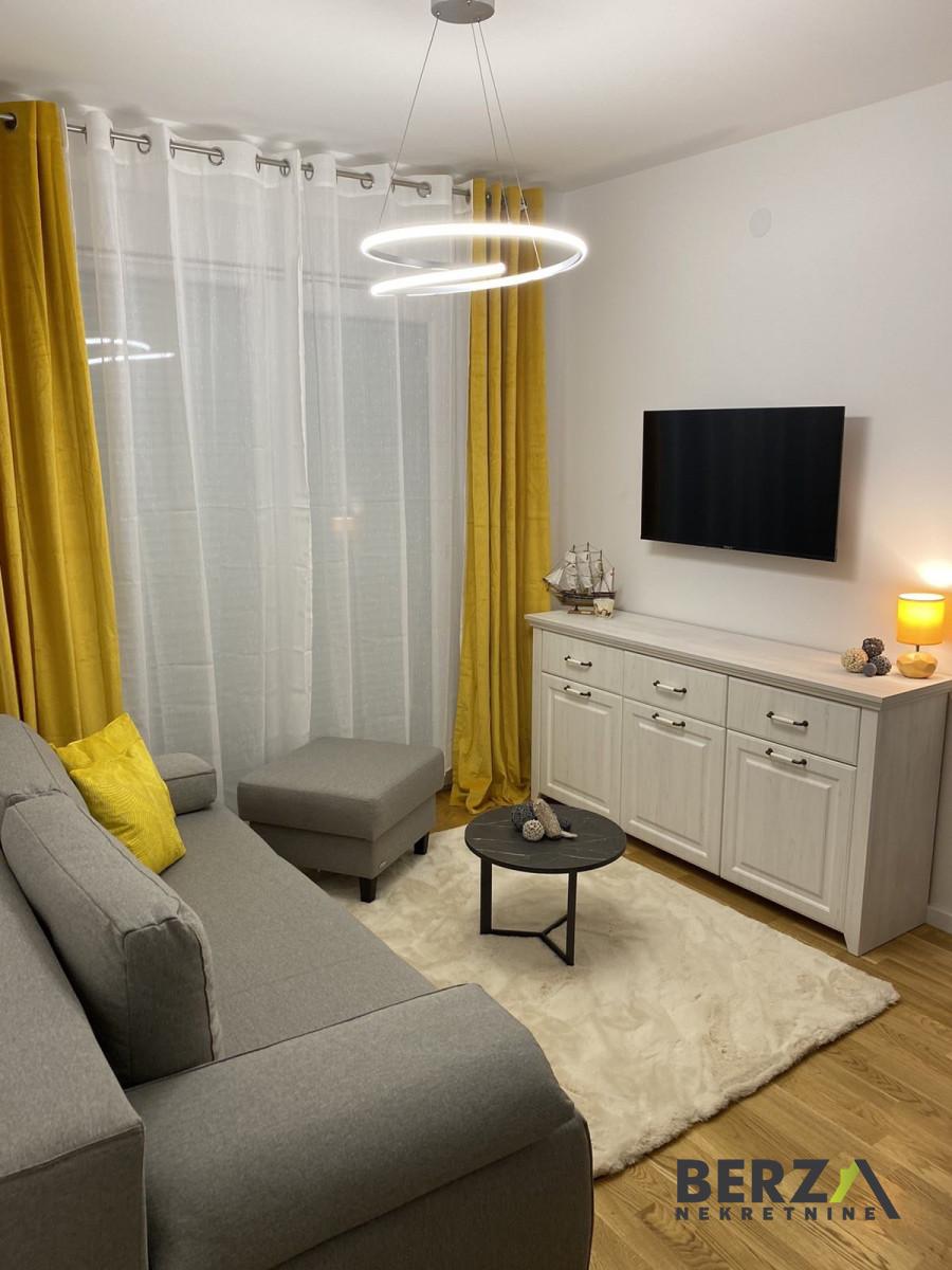 izdavanje - NOVI SAD - NOVO NASELJE - 9107873