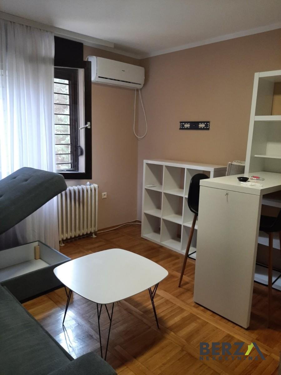 izdavanje - NOVI SAD - CENTAR - 9108775