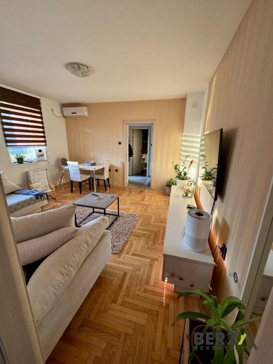 izdavanje - NOVI SAD - PODBARA - 9108860