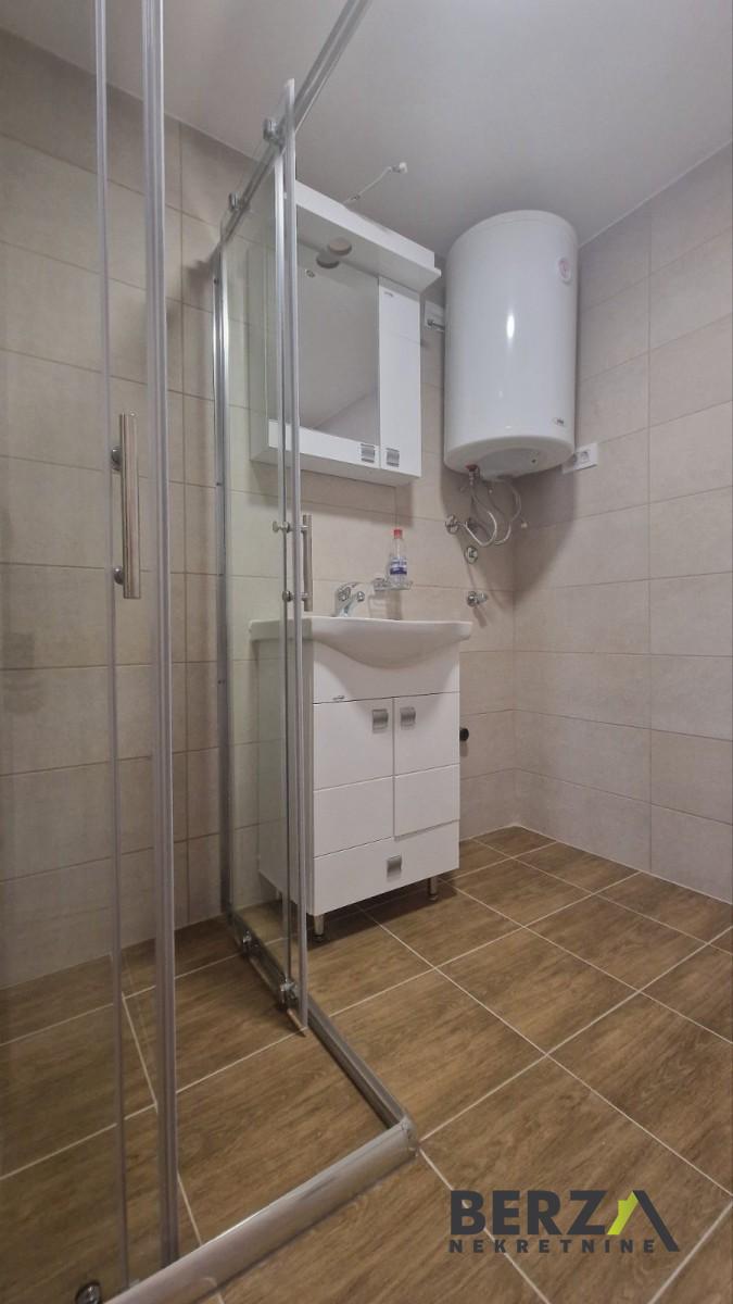 izdavanje - NOVI SAD - TELEP - 9108894