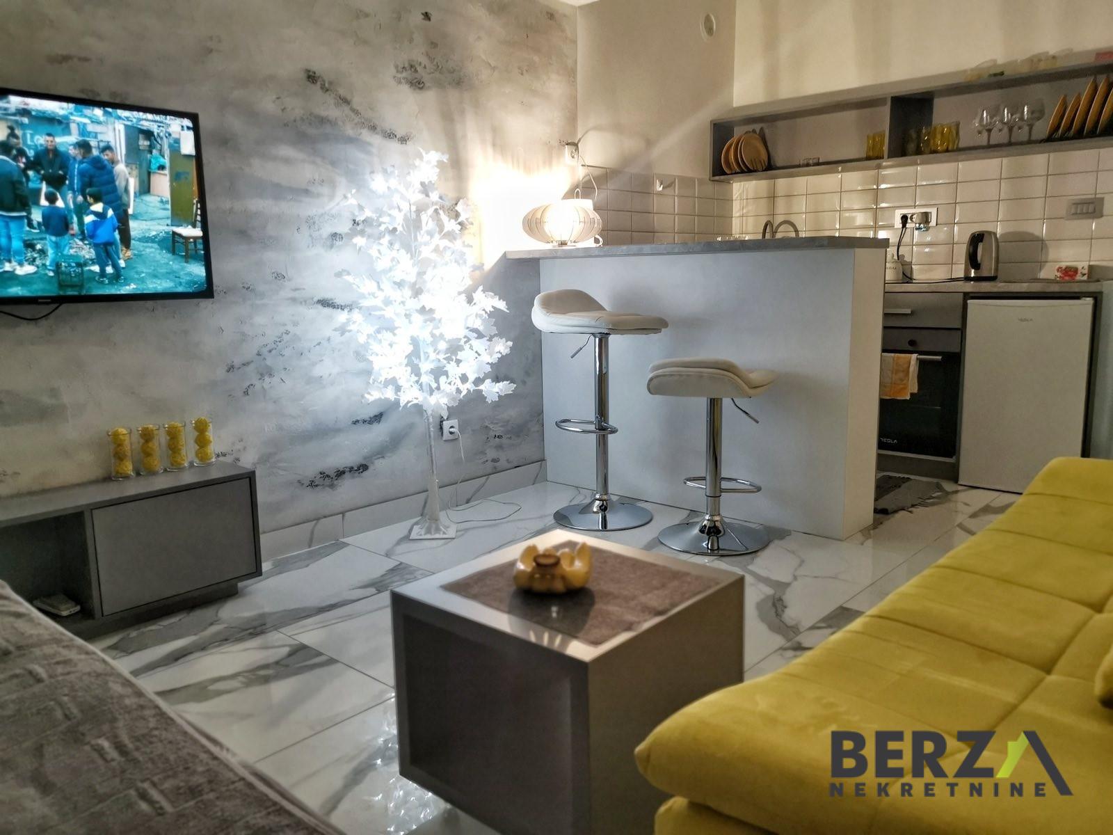 izdavanje - NOVI SAD - PODBARA - 9109258