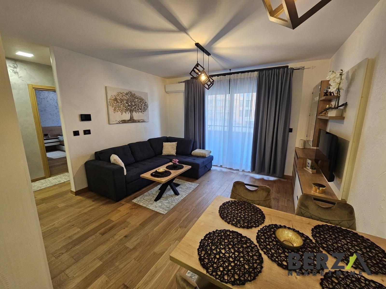 izdavanje - NOVI SAD - SAJAM - 9109686