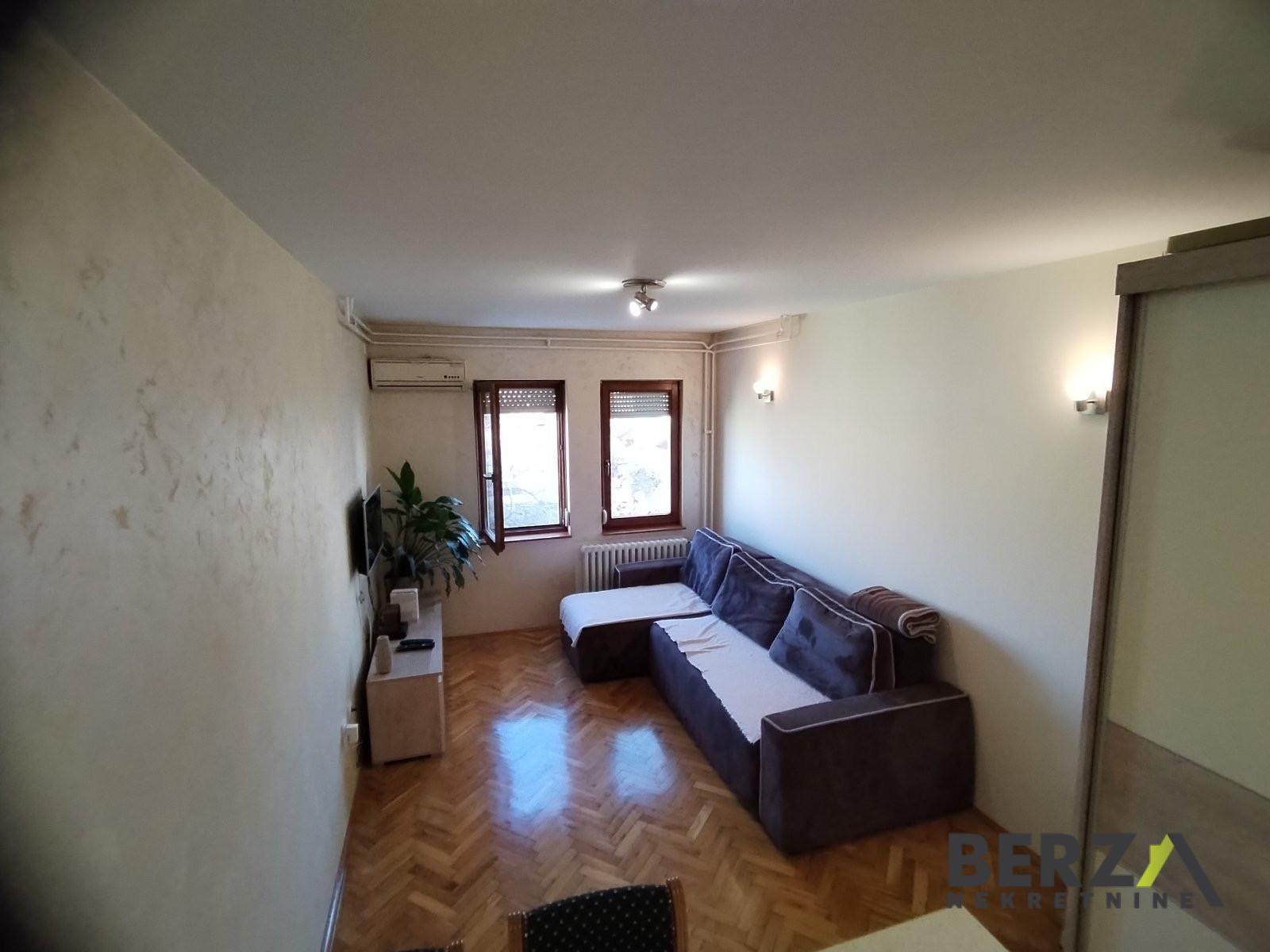 izdavanje - NOVI SAD - PODBARA - 9110025