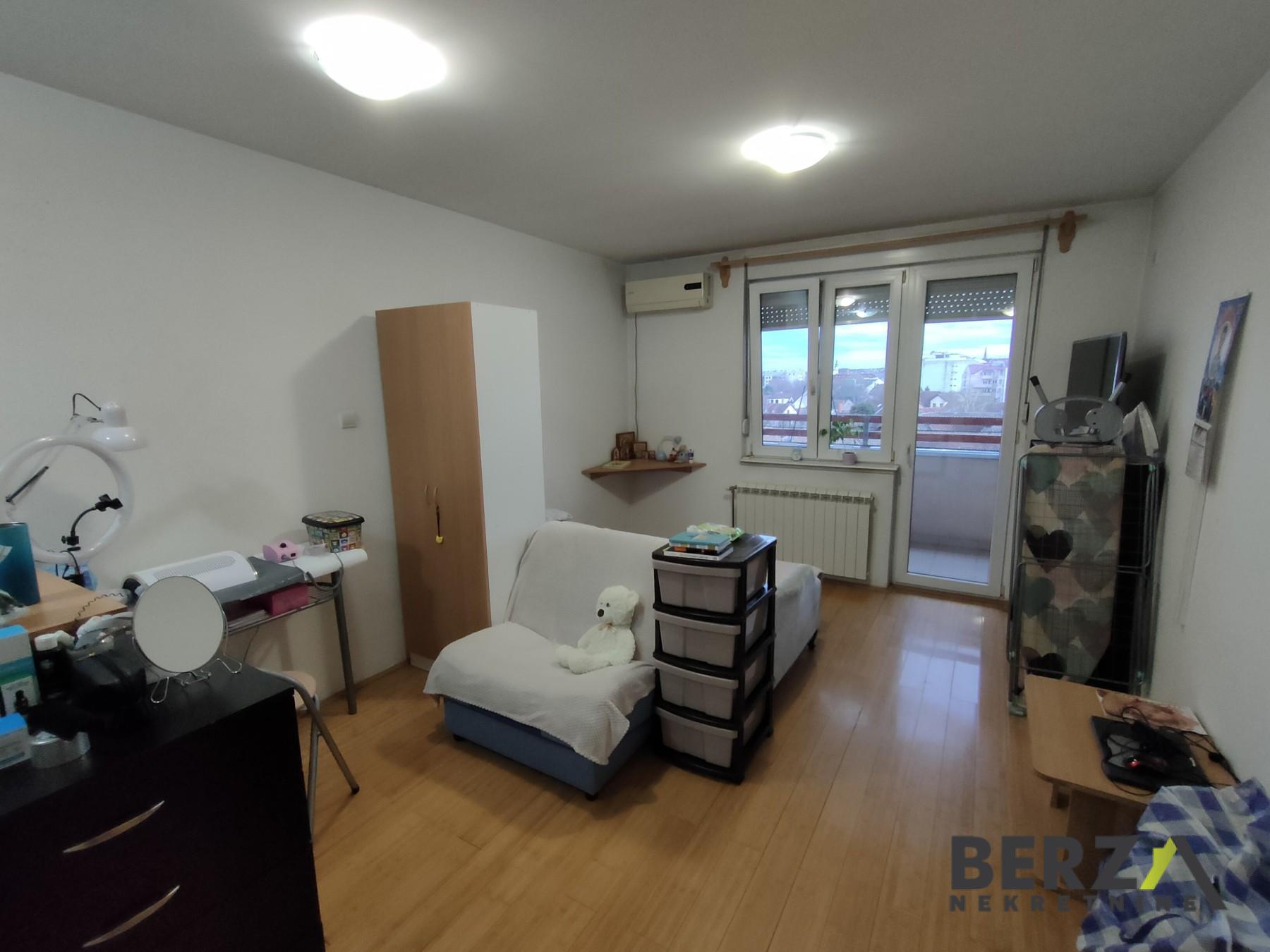 izdavanje - NOVI SAD - SALAJKA - 9110342