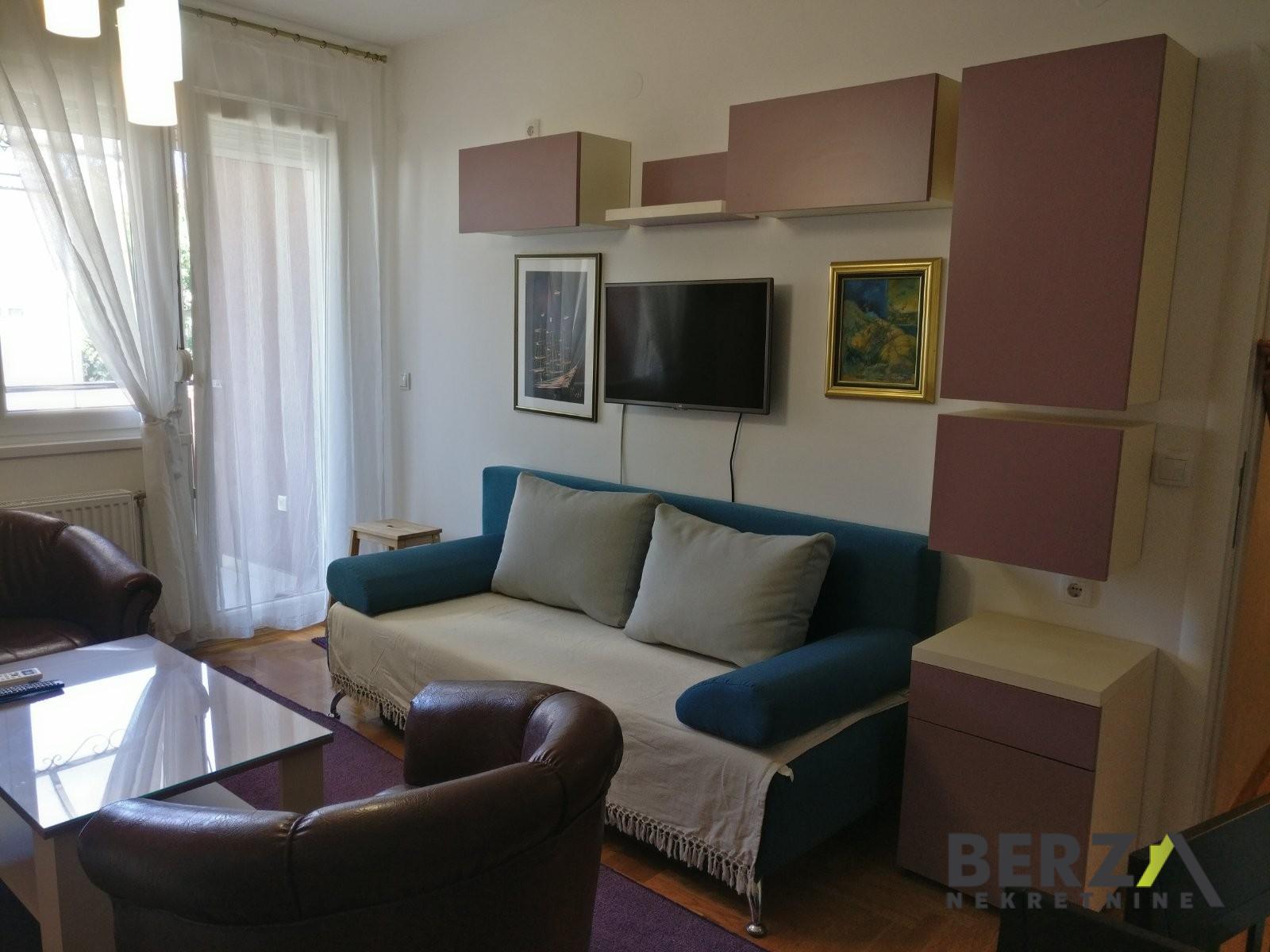 izdavanje - NOVI SAD - CENTAR - 9110348