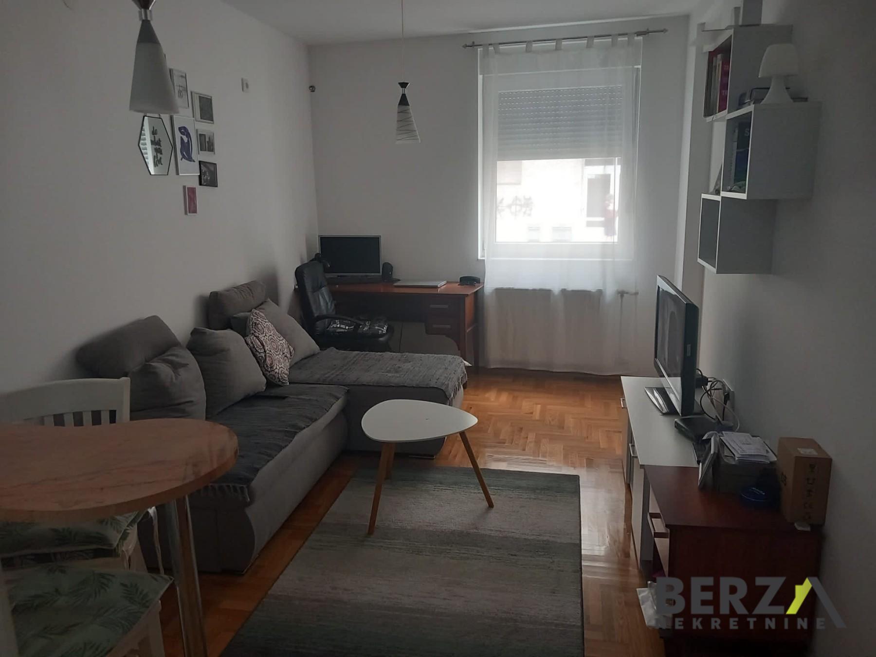 izdavanje - NOVI SAD - PODBARA - 9110361