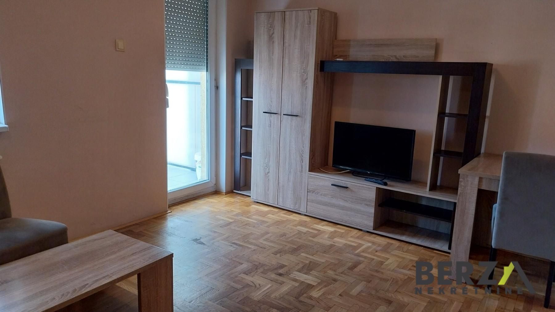 izdavanje - NOVI SAD - BULEVAR EVROPE - 9110430