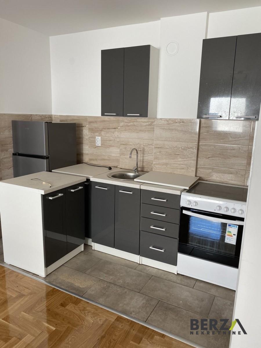 izdavanje - NOVI SAD - TELEP - 9110446
