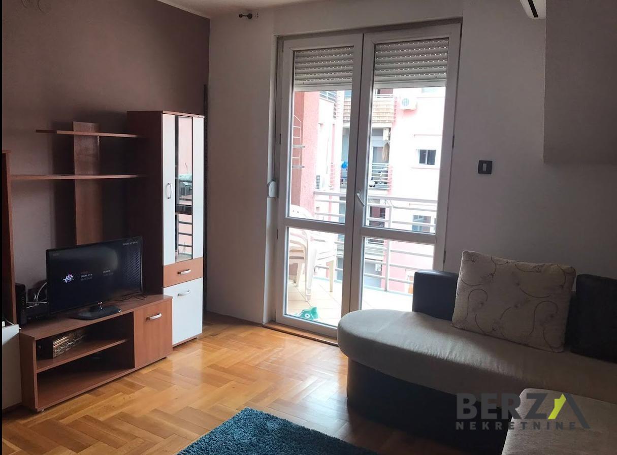 izdavanje - NOVI SAD - PODBARA - 9110566