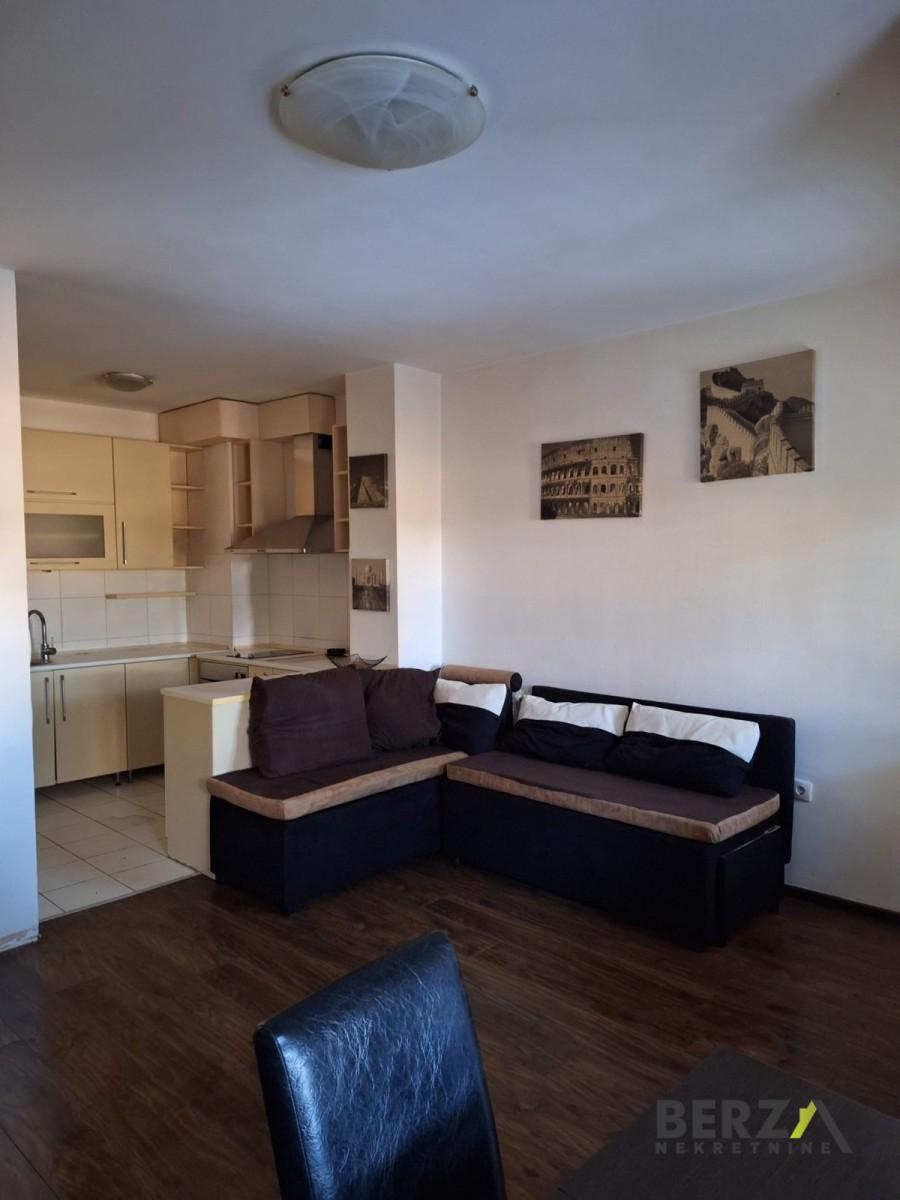 izdavanje - NOVI SAD - PODBARA - 9110588