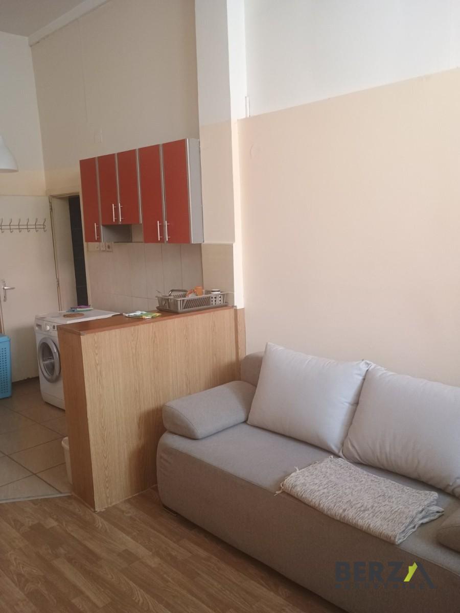 izdavanje - NOVI SAD - CENTAR - 9110599