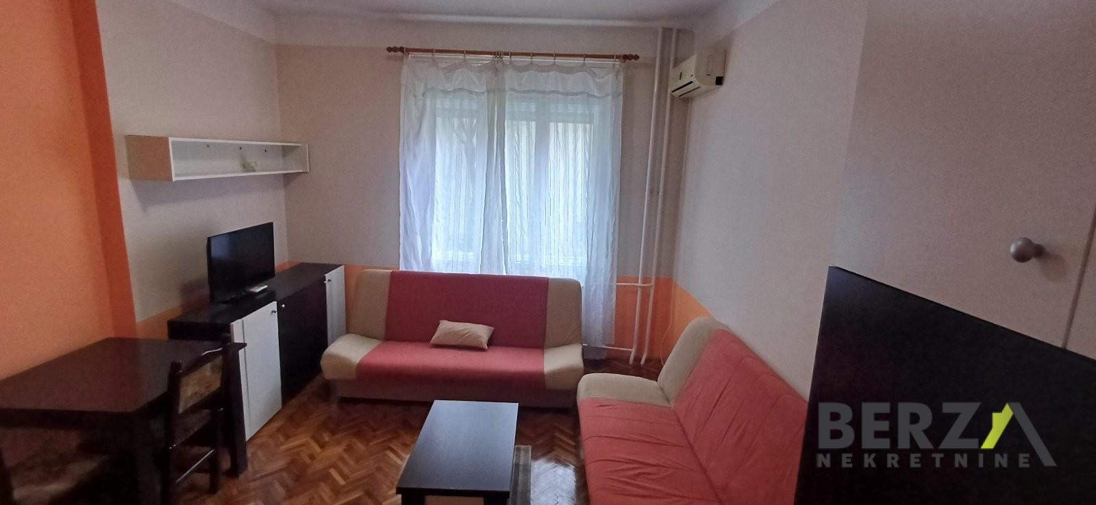 izdavanje - NOVI SAD - CENTAR - 9110631