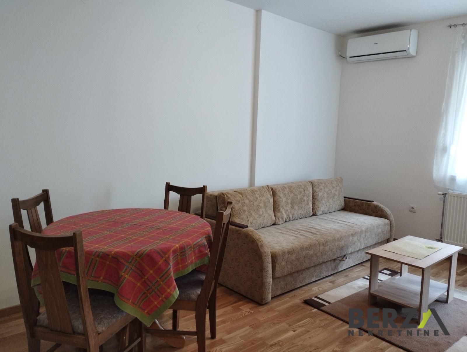 izdavanje - PETROVARADIN - PETROVARADIN - 9110669