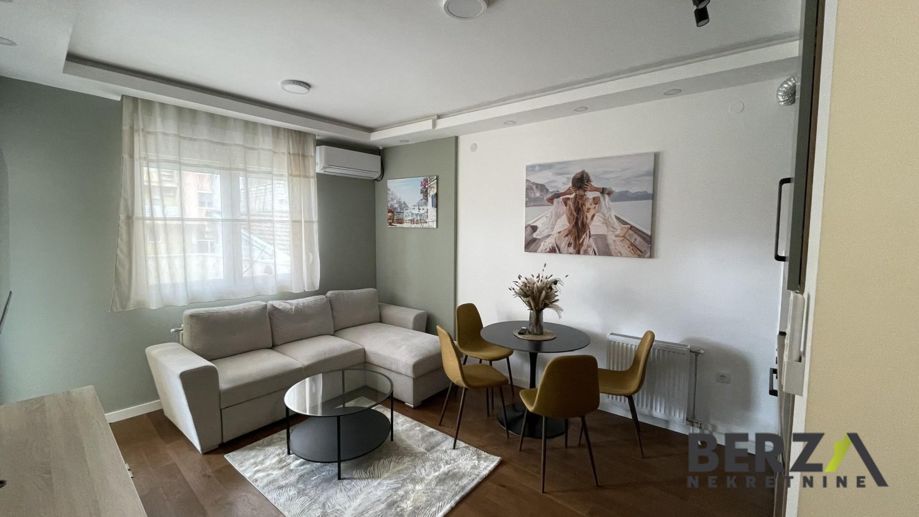 izdavanje - NOVI SAD - SALAJKA - 9110673