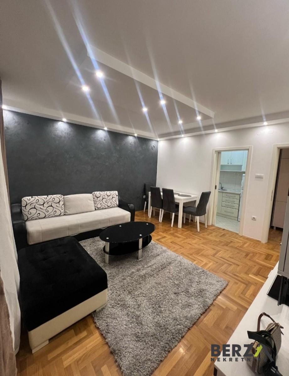 izdavanje - NOVI SAD - BULEVAR PATRIJARHA PAVLA - 9110692