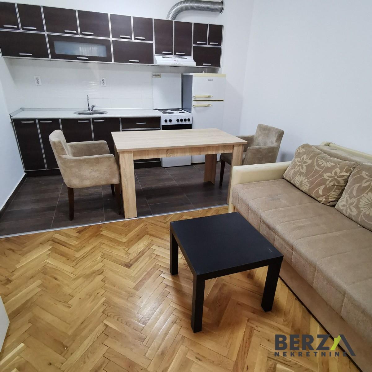 izdavanje - NOVI SAD - SOCIJALNO - 9110694