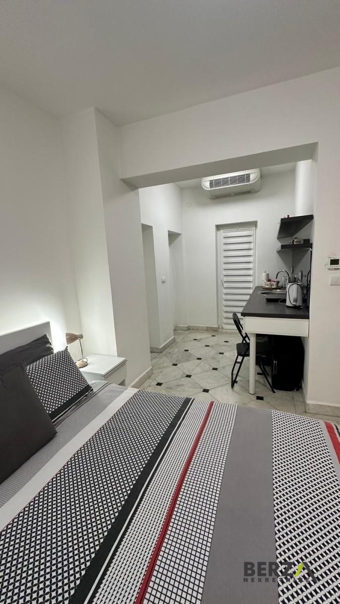 izdavanje - NOVI SAD - CENTAR - 9110744