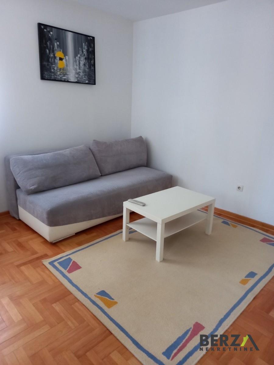 izdavanje - NOVI SAD - JUGOVIĆEVO - 9110747