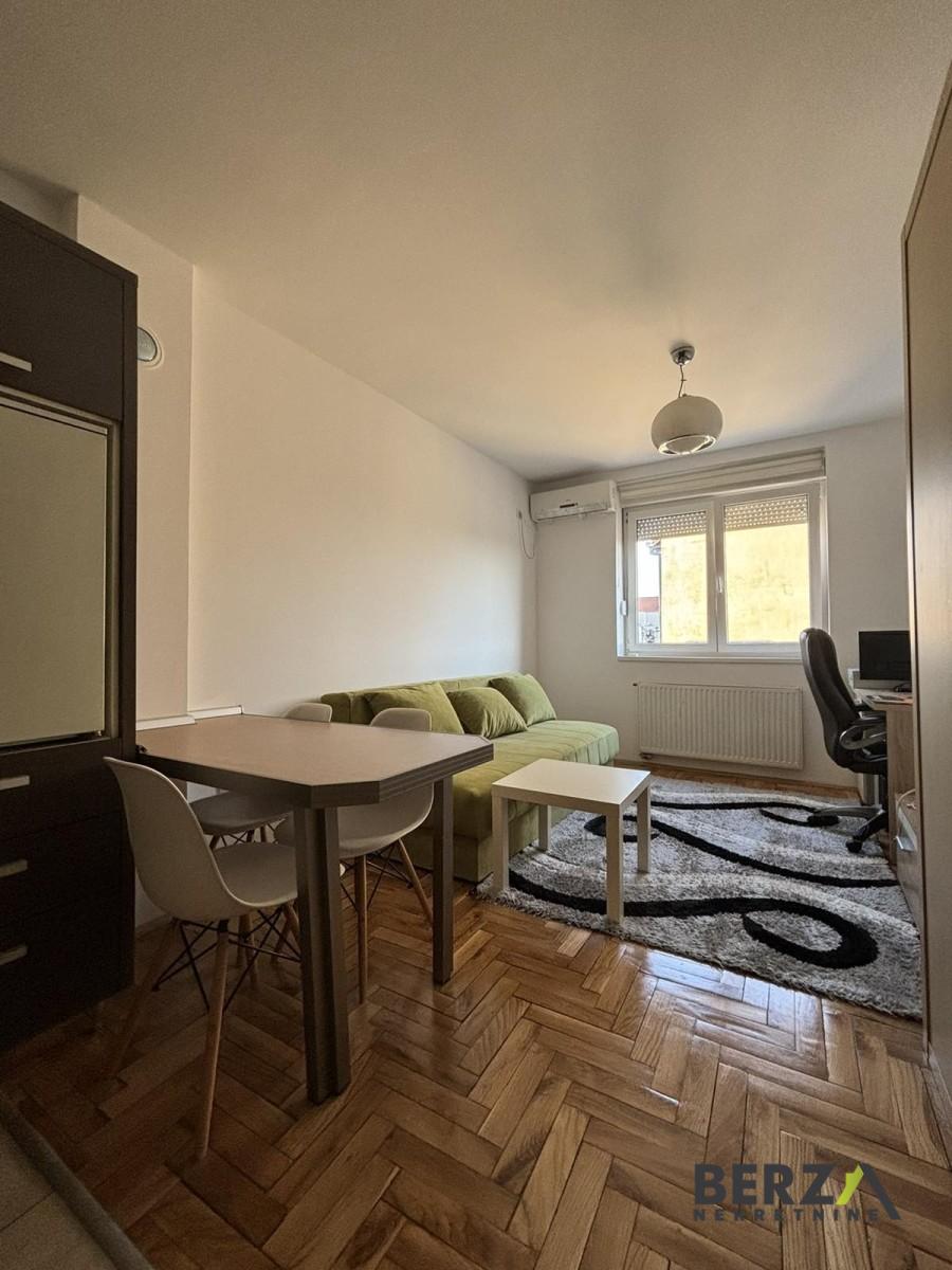 izdavanje - NOVI SAD - NOVA DETELINARA - 9110753