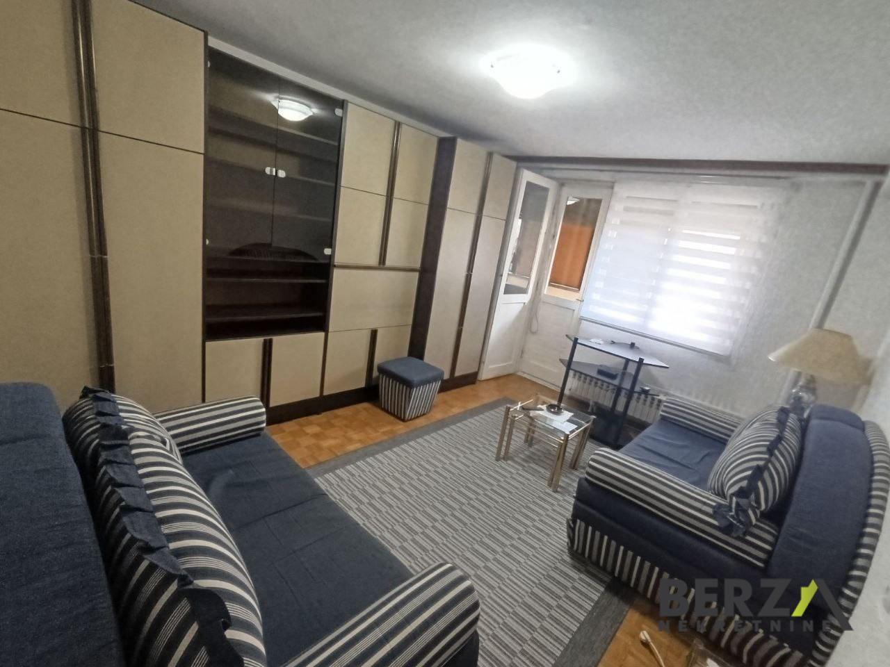 izdavanje - NOVI SAD - STANICA - 9110760