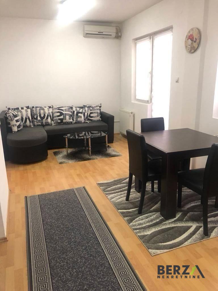 izdavanje - NOVI SAD - BULEVAR - 9110764