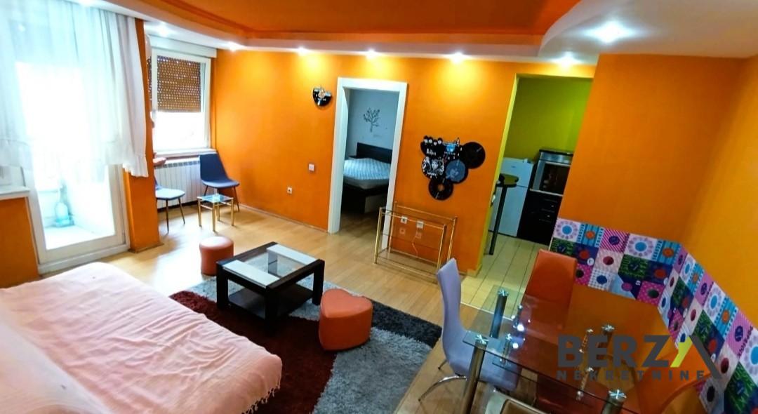 izdavanje - NOVI SAD - BULEVAR - 9110814