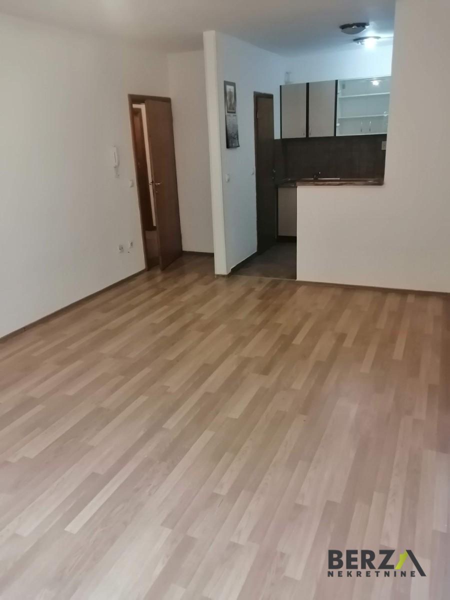 izdavanje - NOVI SAD - NOVA DETELINARA - 9110815