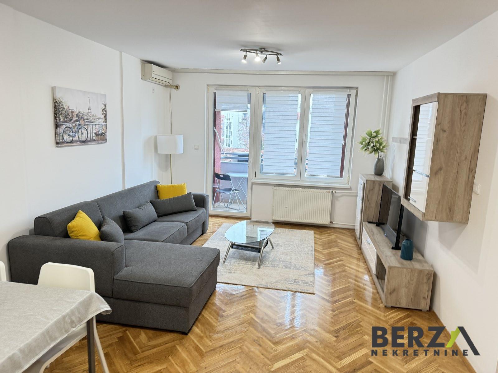 izdavanje - NOVI SAD - ROTKVARIJA - 9110852