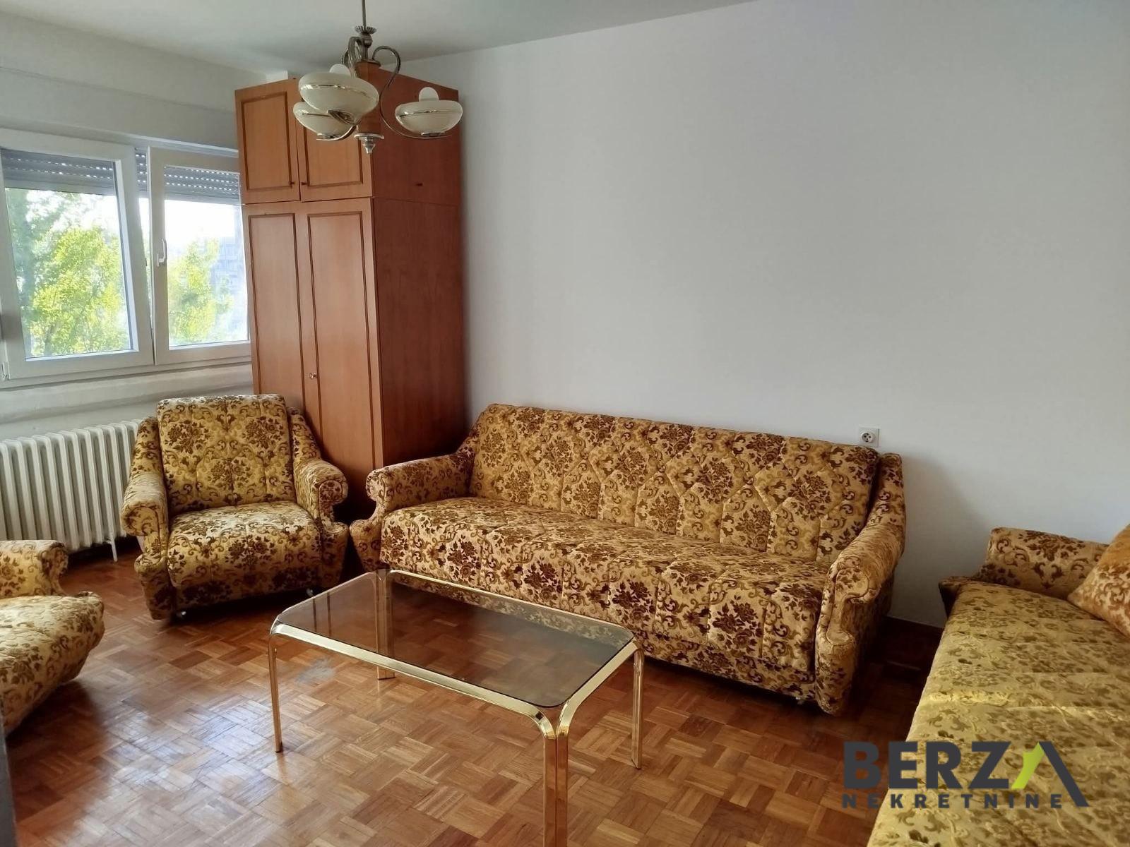 izdavanje - NOVI SAD - BULEVAR - 9110854