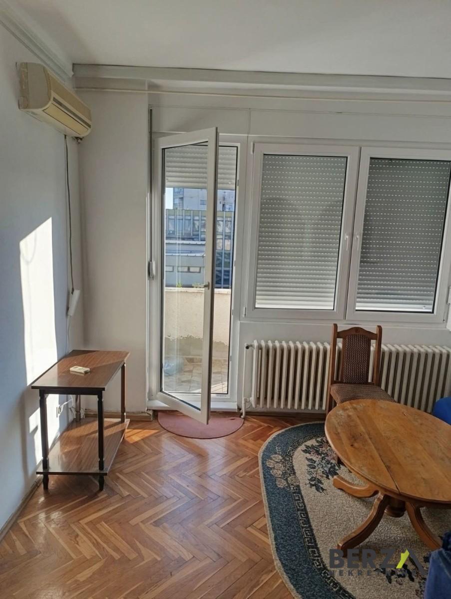 izdavanje - NOVI SAD - CENTAR - 9110864