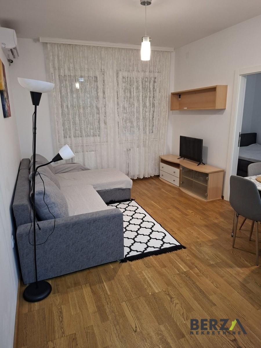 izdavanje - NOVI SAD - TELEP - 9110871