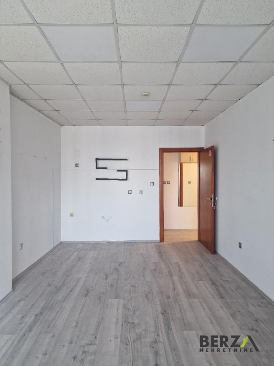 izdavanje - NOVI SAD - CENTAR - 9110986