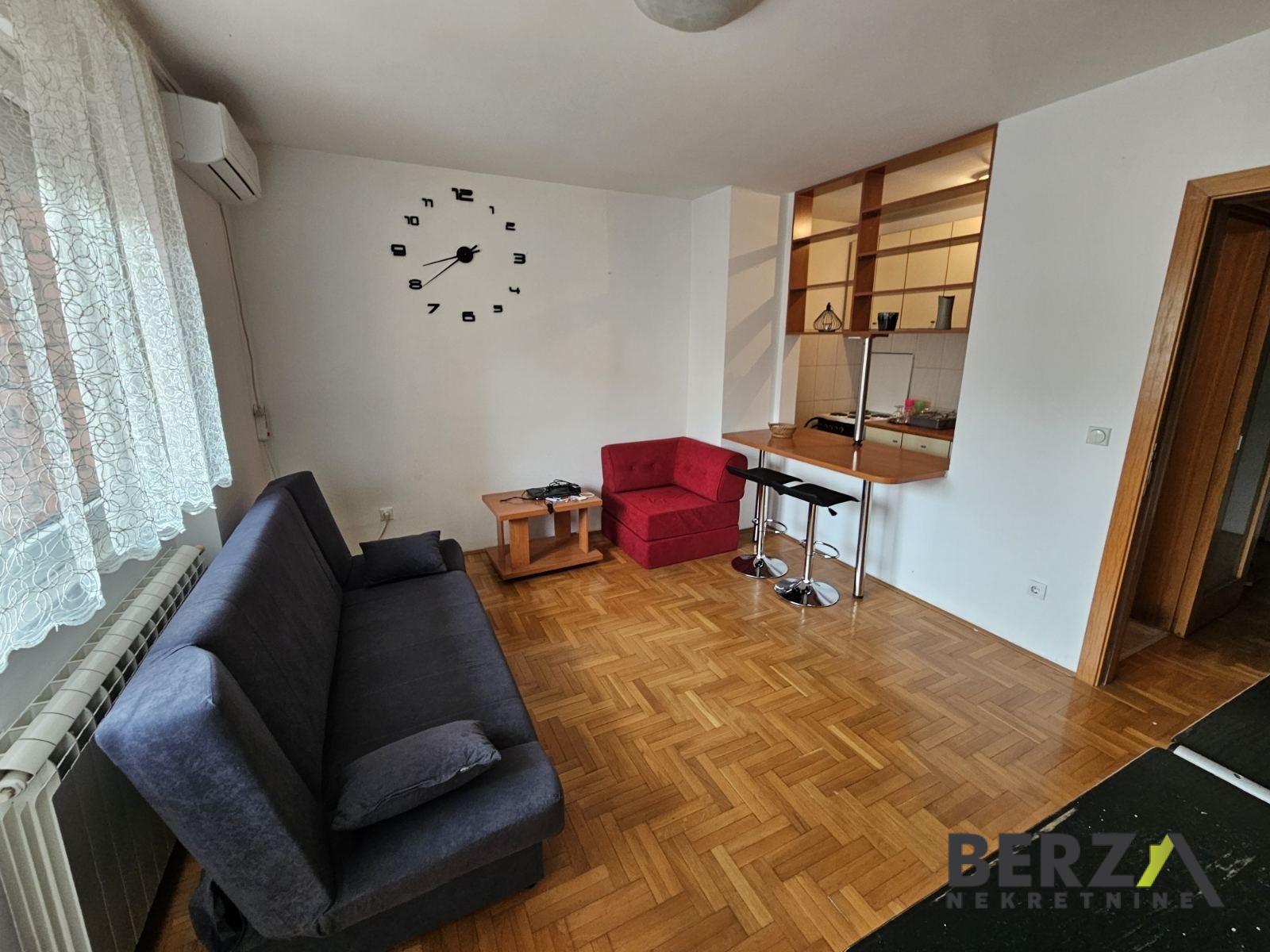 izdavanje - NOVI SAD - ROTKVARIJA - 9111138
